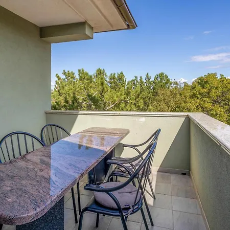 Stunning In With Kitchen *